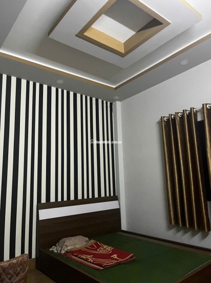 NHÀ 4 TẦNG  4PN. Oto ngủ trong nhà . Hẻm oto tránh