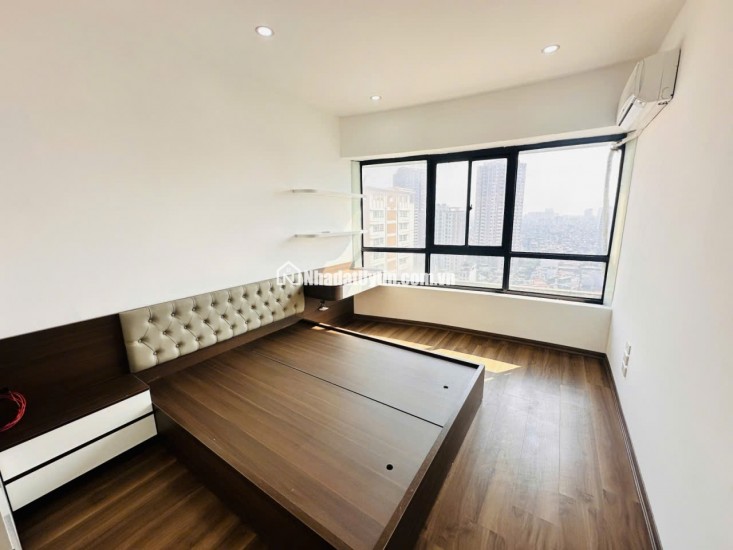 Bán gấp – Lô góc-Chung cư Toà A2- Nguyễn Đức Cảnh – Hoàng Mai – 134m2 – 4 ngủ - 8,5 tỷ