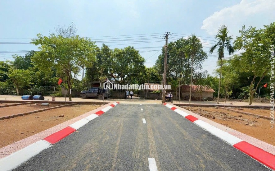 tôi chuyển đổi kinh doanh nên cần tiền bán gấp mảnh đât 300tr đất ở đô thị xung quanh đủ tiện ích