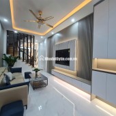 Bán nhà riêng Hoàng Mai, giá 10.6 tỷ, DT 48m2, nhà đẹp mới koong 10m ô tô gần