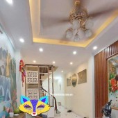 Bán nhà 4 tầng Vũ Tông Phan - Ngõ rộng ô tô đỗ sát nhà giá 4,1  tỷ - Nhà chưa sổ