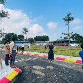 SỐC ĐẤT HÀ NỘI - GIÁ 2,3 TỶ GẦN ĐẠI HỌC QUỐC GIA - TRƯỜNG FPT