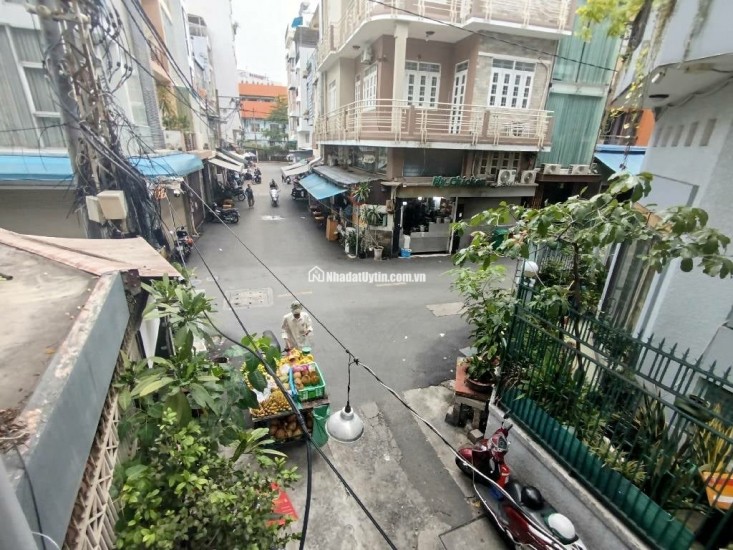 Nhà giá sốc Q.3 - Nguyễn Đình Chiểu - Cư xá đô thành - hẻm xe hơi - nhỉnh 7ty - nhà cũ tiện xây mới