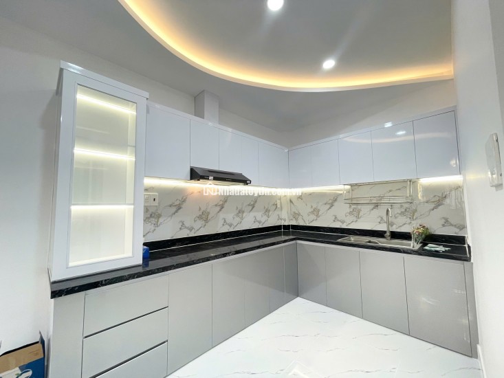 Hẻm gần 4m thông ngay khu vip Tân Sơn Nhì, 56m2, 2 tầng, 5tỷ nhỉnh tặng full NT