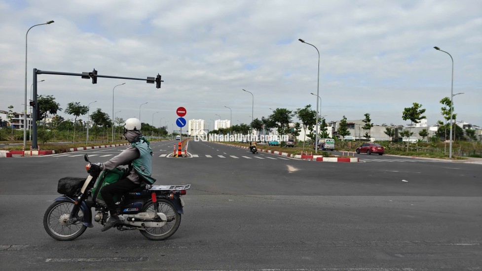 METRO SÀI GÒN THAM LƯƠNG ĐIỂM NHẤT ĐÔNG HƯNG THUẬN QUÂN 12
GIÁ HIẾM CHỈ 6,8TY SỞ HỮU 100M2