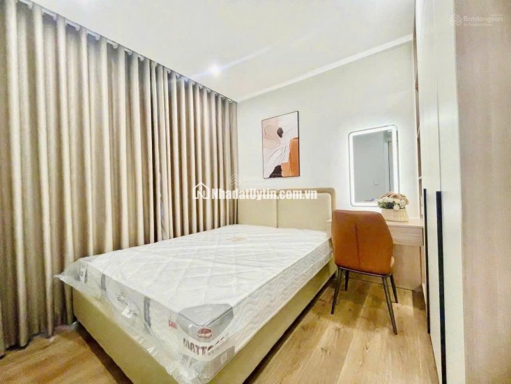 Tôi chính chủ bán căn 2PN+1, dt 64m2, nội thất và view hồ cực đẹp, giá 5tỷ5 tại Imperia Smart City