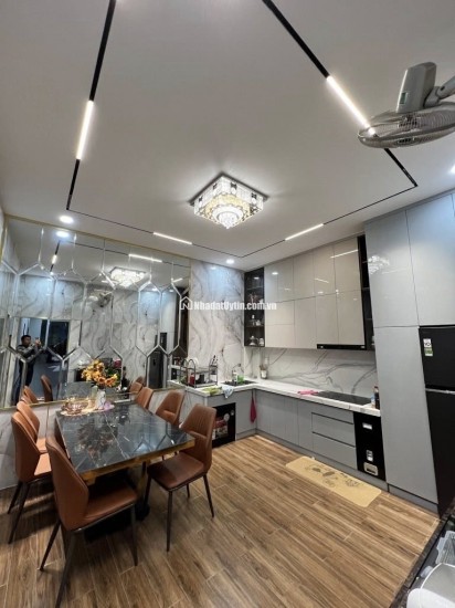  BIỆT THỰ 2 TẦNG CỰC ĐẸP – SÁT MẶT TIỀN ĐẶNG VĂN BI – BÌNH THỌ, THỦ ĐỨC – GIÁ 20 TỶ!