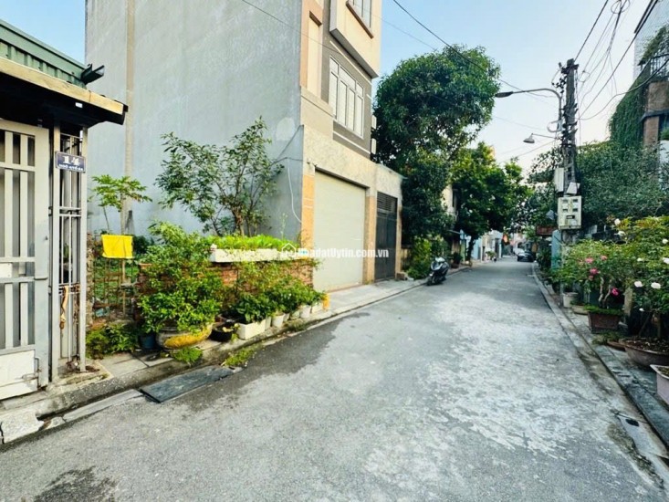 Bán đất Ngõ 4, tổ 19 Thị Trấn Đông Anh - Đông Anh - Hà Nội- ô tô đỗ cửa