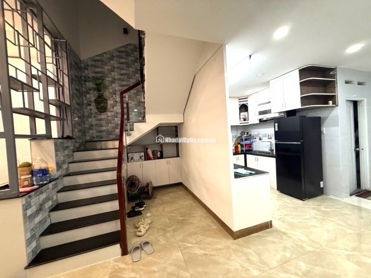 NHÀ ĐẸP 135M2, ĐƯỜNG 1A HOÀNG HỮU NAM, Q9 KẾT NỐI NHIỀU TIỆN ÍCH 6TỶ85