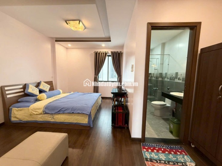 Nhà 3 Tầng Mới Hiện Đại Có Thang Máy Tiện Nghi Trong Khu Đô Thị Văn Minh Ở Nha Trang.