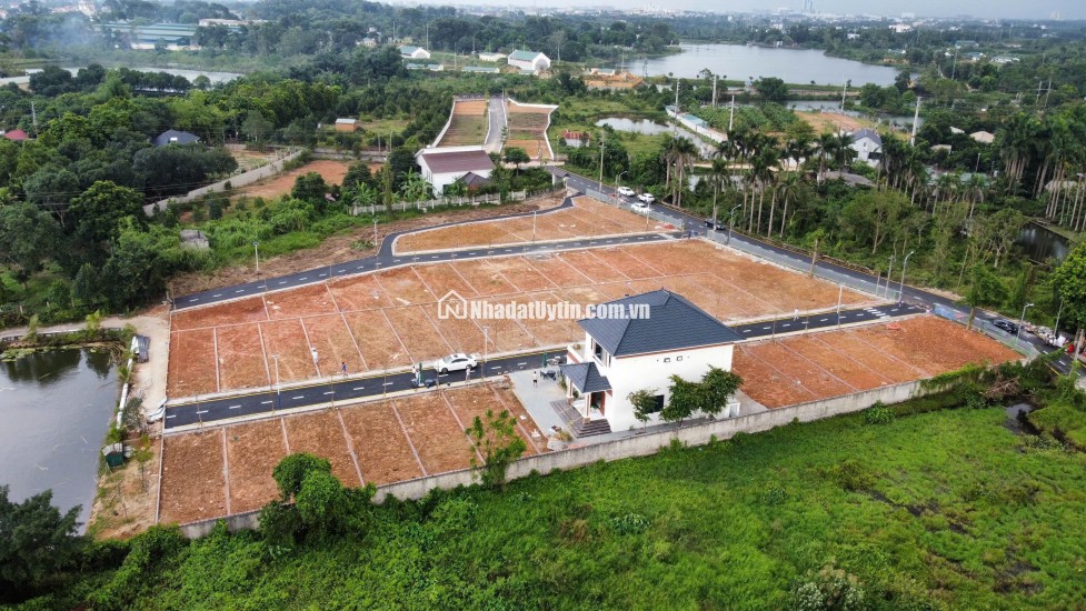 Chính chủ cần bán nhanh lô góc hoa hậu tại Hòa Lạc, dt 100m2, full thổ cư, gần QL21, khu CNC, ĐHQG