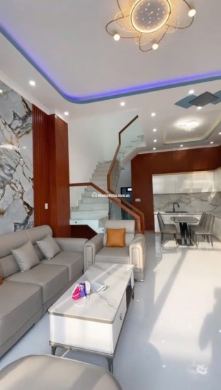  NHÀ MỚI LONG HOÀ – ĐẦU TƯ SINH LỜI, Ở ĐỈNH CAO! DUY NHẤT 2.4 TỶ! (4 Phòng Ngủ - Có Sân Thượng)