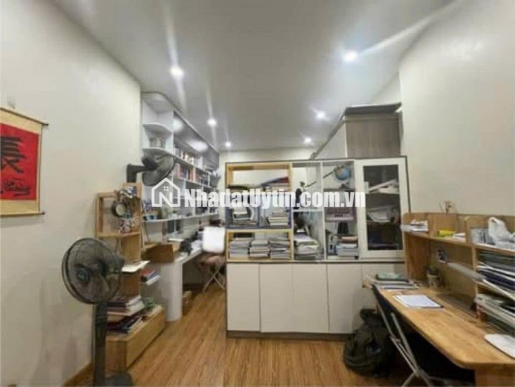 BÁN NHÀ TRƯỜNG TRINH - GIAO THÔNG THUẬN TIỆN - GẦN TRƯỜNG HỌC + BỆNH VIỆN -GIÁ NHÚ 10 TỶ