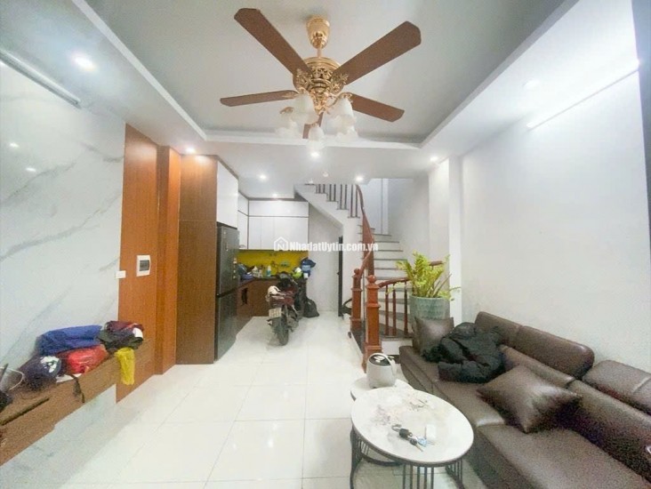 Làng Việt Kiều Châu Âu 76M phân lô, vỉ hè, ô tô đỗ ngày đêm 24,5 tỷ