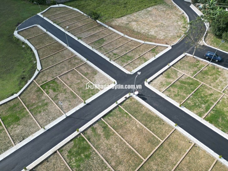 ĐẤT NỀN LẠC THỦY, HÒA BÌNH - SÁT CẠNH UTOPIA RESORT GIÁ CHỈ TỪ 3XX TRIỆU – LÔ VIEW HỒ