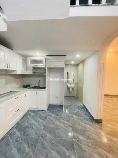 BIỆT THỰ THU NHỎ - MẶT TIỀN QUYỀN LỰC - GẦN PHỐ - HƯỞNG TRỌN TIỆN ÍCH TÂY HỒ - GIÁ TRỊ TĂNG NHANH NHỜ HIỆU ỨNG ĐẠI LỘ CẢNH QUAN VEN SÔNG HỒNG