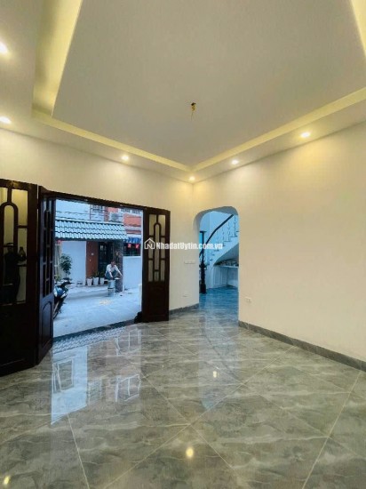 BIỆT THỰ THU NHỎ - MẶT TIỀN QUYỀN LỰC - GẦN PHỐ - HƯỞNG TRỌN TIỆN ÍCH TÂY HỒ - GIÁ TRỊ TĂNG NHANH NHỜ HIỆU ỨNG ĐẠI LỘ CẢNH QUAN VEN SÔNG HỒNG