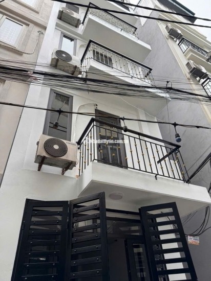 BÁN NHÀ LĨNH NAM Ô TÔ CÁCH 20M GẦN CHỢ, GẦN TRƯỜNG ĐẠI HỌC 32M GIÁ YÊU THƯƠNG