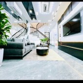 BÁN NHÀ ĐẸP PHƯỜNG CẦU GIẤY 50M 7 TẦNG CÓTHANG MÁY