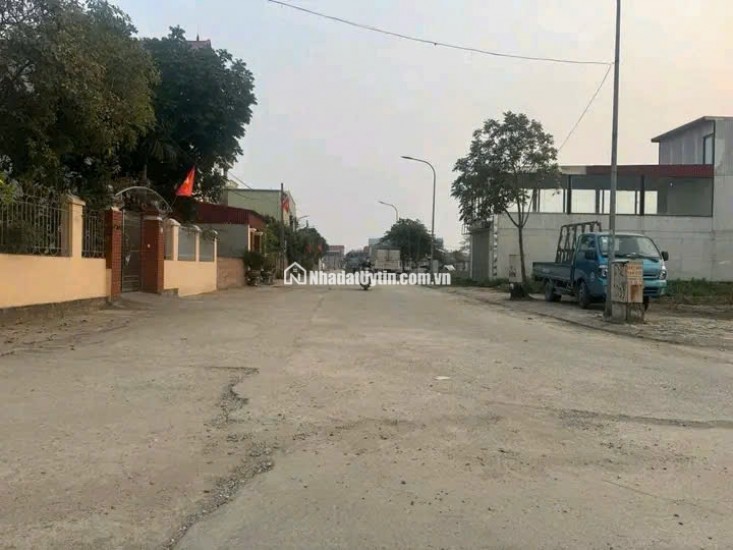 bán 80m đất khê nữ nguyen khê đối diện khu đấu giá