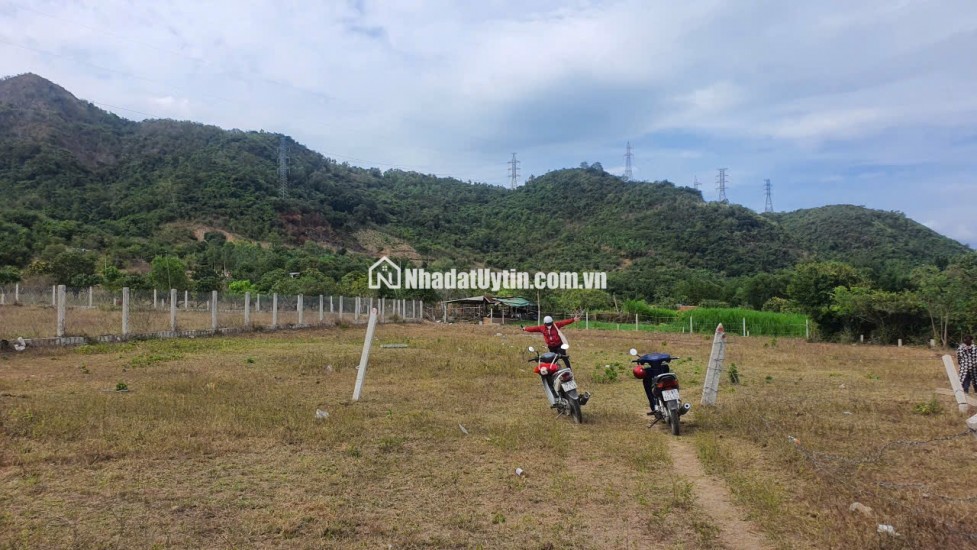 BÁN ĐẤT VƯỜN BẮC NHA TRANG, 1500M2, GIÁ DƯỚI TỶ, CẦN BÁN GẤP