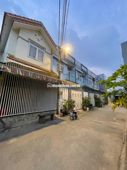 BÁN NHÀ CẤP 4 TRUNG TÂM HIỆP PHÚ, 81M2. GẦN METRO, VINCOM LÊ VĂN VIỆT GIÁ NHỈNH 5 TỶ