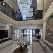 SIÊU PHẨM NHÀ PHỐ - 5 TẦNG THANG MÁY   MỚI TINH FULL NỘI THẤT CAO CẤP - HẺM XE HƠI VÀO NGỦ NHÀ