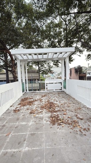 Mặt tiền kinh doanh Quận 10 - Nguyễn Chí Thanh - 51m2 - 5 tầng - 30 tỷ