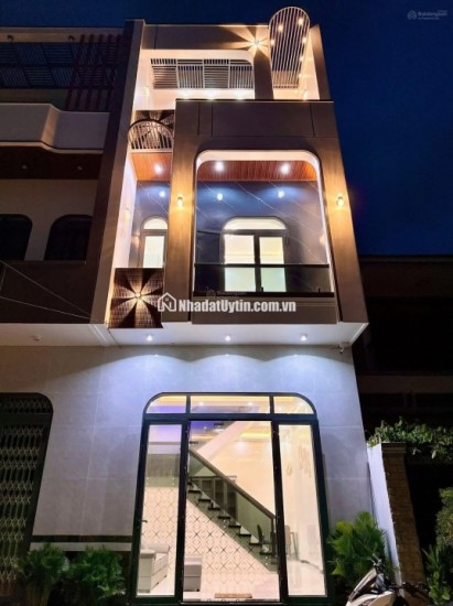 căn nhà ngang 5.3m hiếm trung tâm Phước Bình - DT rộng lớn 95m2 - 4 khu vực ngủ rộng