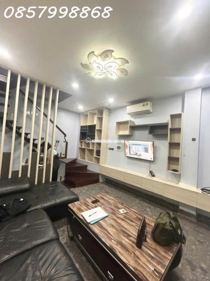 NHÀ PHỐ HIẾM  ĐẸP Ở NGAY - 5 TẦNG FULL CÔNG NĂNG - CHỦ TẶNG ĐỦ NỘI THẤT