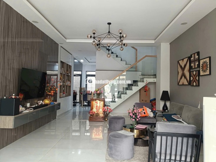 NHÀ 3 TẦNG CENTRAL GARDEN – LÁI THIÊU