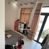 Bán nhà Q7: 81m2, ngang 6m, 4 tầng, 10pn, sổ hồng, nguyễn văn quỳ, giá 10.5 tỷ, liên hệ 0907951568.