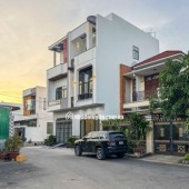 căn nhà ngang 5.3m hiếm trung tâm Phước Bình - DT rộng lớn 95m2 - 4 khu vực ngủ rộng