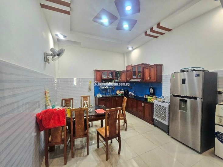 TRUNG TÂM TRƯỜNG THỌ - NHÀ 3 TẦNG 4PN RỘNG RẢI - ĐẦY ĐỦ CÔNG NĂNG - KHU DÂN TRÍ CAO - OTO NGỦ TRONG NHÀ
PHƯỜNG THỦ ĐỨC