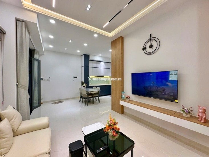 Thống Nhất - ngay bệnh viện Hồng Đức - 4 tầng xây mới theo phong cách hiện đại, đang cho thuê 18tr/1 tháng