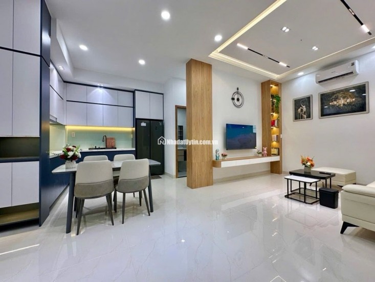 Thống Nhất - ngay bệnh viện Hồng Đức - 4 tầng xây mới theo phong cách hiện đại, đang cho thuê 18tr/1 tháng