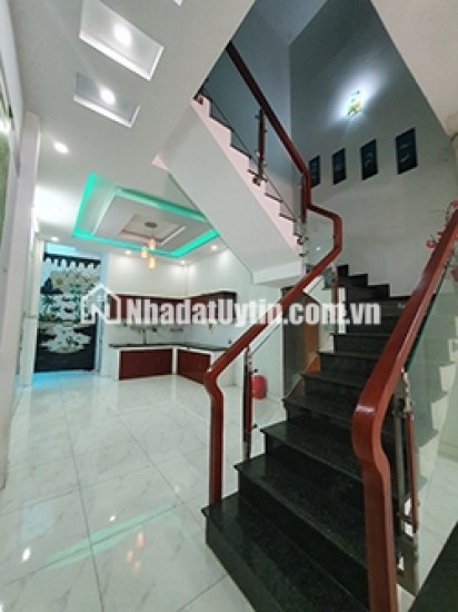 CHO THUÊ NHÀ 80M2, 2PN 1 TRỆT 1 LẦU + NỘI THẤT HẺM RỘNG 6M ĐƯỜNG TL37, KP1, P.THẠNH LỘC, Q.12