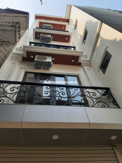 Bán nhà phân lô phố Pháo Đài Láng kinh doanh sầm uất