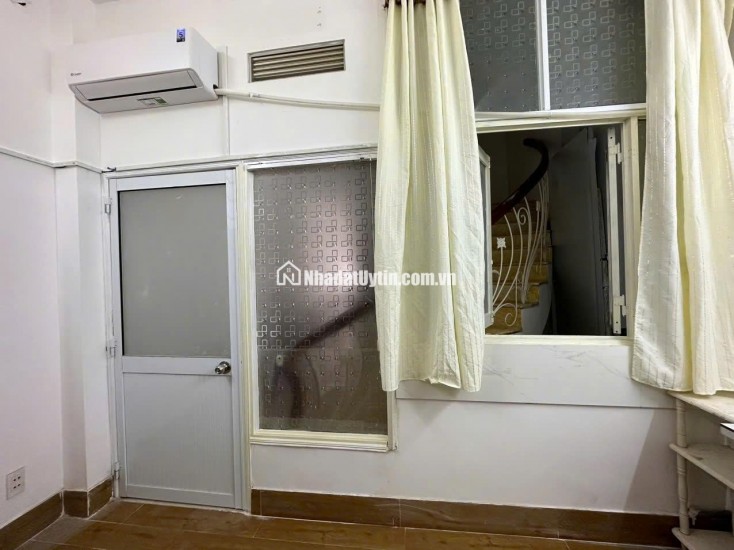 Cần sang nhượng phòng trọ có gác – vị trí trung tâm Bình Thạnh, giá tốt