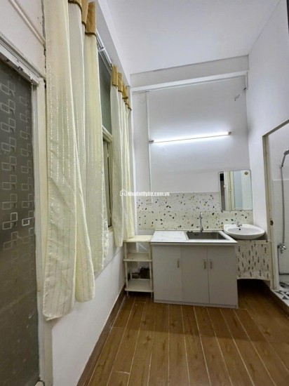 Cần sang nhượng phòng trọ có gác – vị trí trung tâm Bình Thạnh, giá tốt