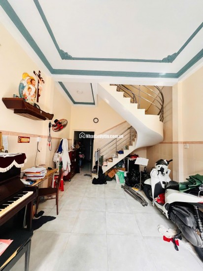 Q11 – NHÀ 3 TẦNG BTCT – NGANG ĐẸP 4M – GIÁ CHỈ 8 TỶ