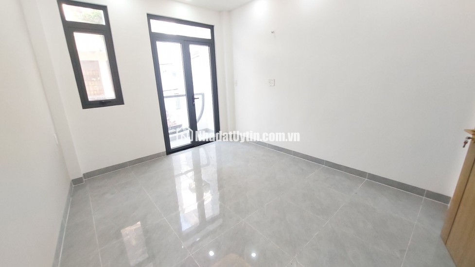 NHÀ ĐẸP HẺM XE HƠI RẠCH ÂU DƯƠNG LÂN – Q8 – 3.3/3.9M x10M – 3 TẦNG – GIÁ 6.8 TỶ