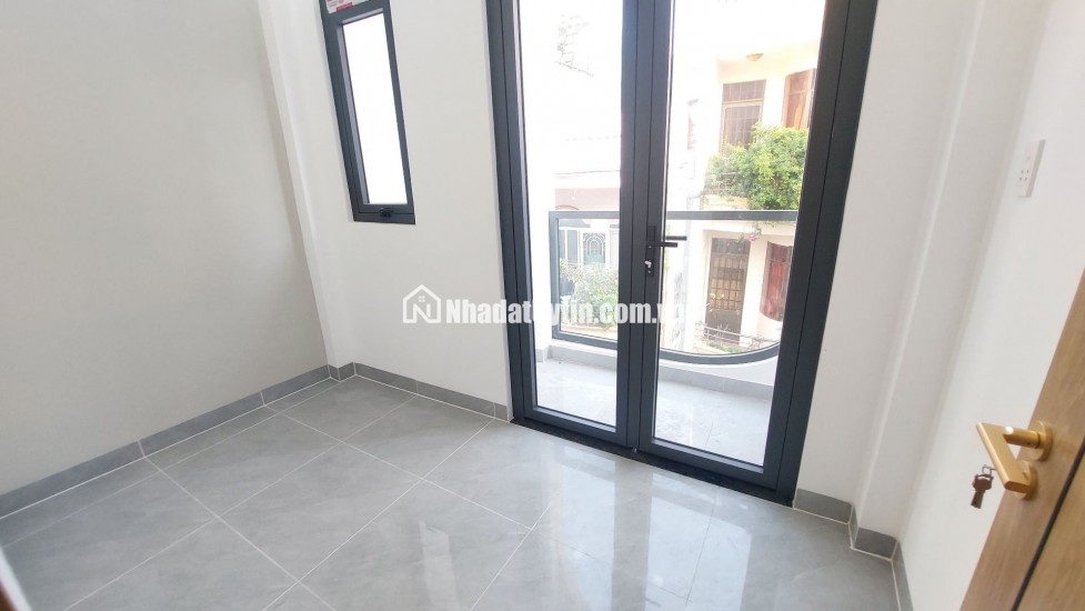 NHÀ ĐẸP HẺM XE HƠI RẠCH ÂU DƯƠNG LÂN – Q8 – 3.3/3.9M x10M – 3 TẦNG – GIÁ 6.8 TỶ