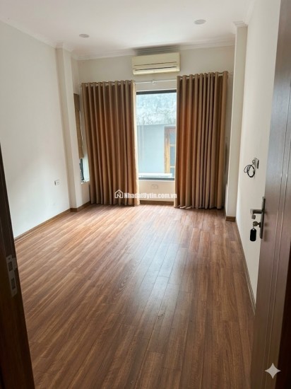 Nhà gần Võng Thị Tây Hồ ngõ thoáng sáng – 3 phút hồ - lâu lâu mới có – 3 gác đỗ cửa - ở thích