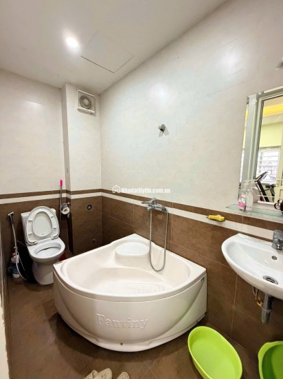 CẦN BÁN GẤP - NHÀ ĐẸP - TRUNG TÂM ĐỐNG ĐA - GẦN PHỐ