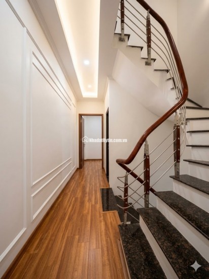 Nhà gần Võng Thị Tây Hồ ngõ thoáng sáng – 3 phút hồ - lâu lâu mới có – 3 gác đỗ cửa - ở thích