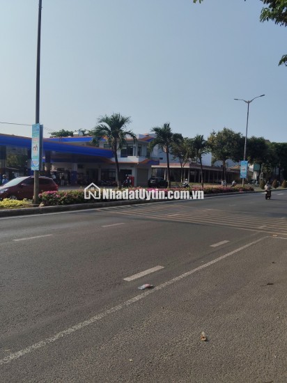 vBán đất MT 2 Tháng 9 Hải Châu 70m2 giá 7.6 tỷ trục 2 làn kinh doanh tốt