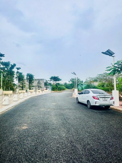 Đất nền đẹp 160m2, lý tưởng xây biệt thự phố, sổ sẵn trao tay, giá chỉ 1.35 tỷ