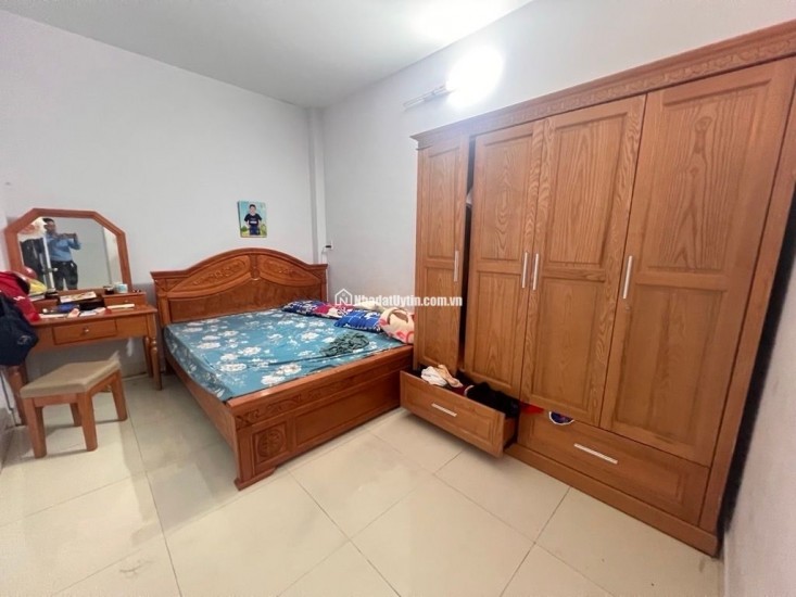 NHÀ HẺM OTÔ NGAY CHỢ GẤU TRỊNH THỊ ĐỐI VỚI LÊ VĂN KHƯƠNG  - NGANG KHỦNG 5.7M X17M - DTCN94M2- GIÁ 5 TỶ NHĨNH