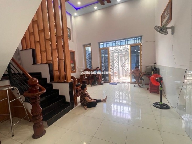 NHÀ HẺM OTÔ NGAY CHỢ GẤU TRỊNH THỊ ĐỐI VỚI LÊ VĂN KHƯƠNG  - NGANG KHỦNG 5.7M X17M - DTCN94M2- GIÁ 5 TỶ NHĨNH